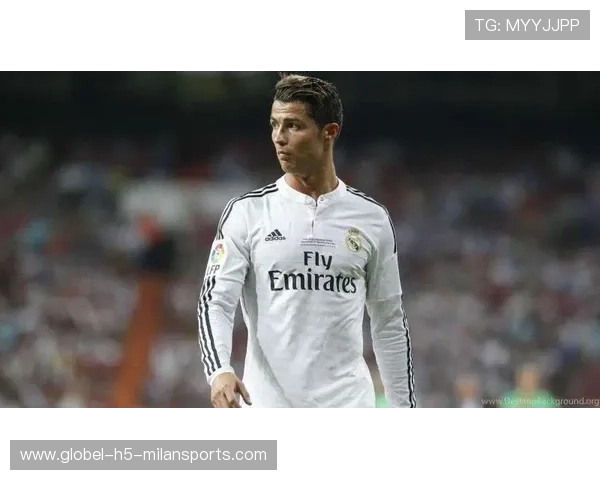 C罗惊喜到访老球员家中，看望并捐助医疗费用