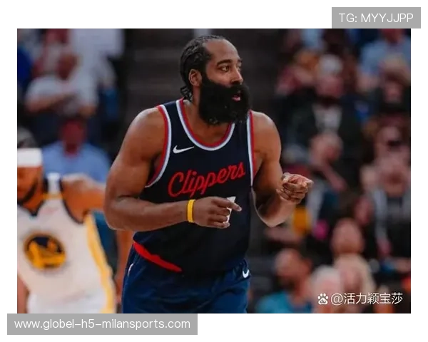 哈登末节穿针,快船终场完成反超——一场关于专注与细节的胜利叙事