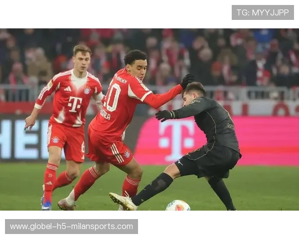 拜仁门将夜间反应课：扑救与分配传球成为现代门将技能