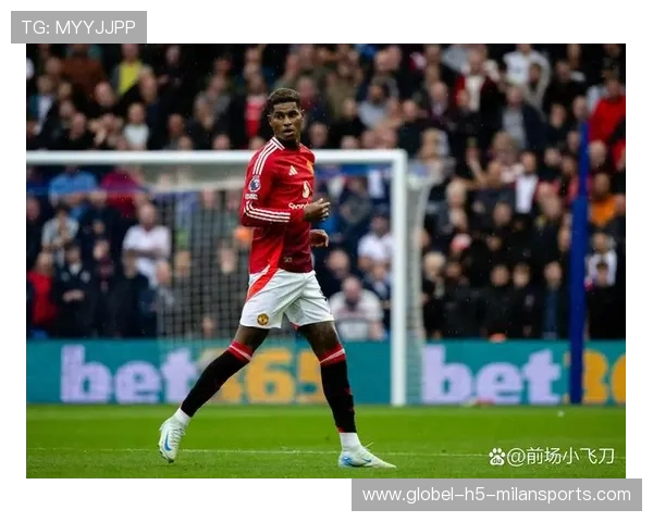 曼联外脚背挑传惊艳全场，拉什福德门前一蹬得手