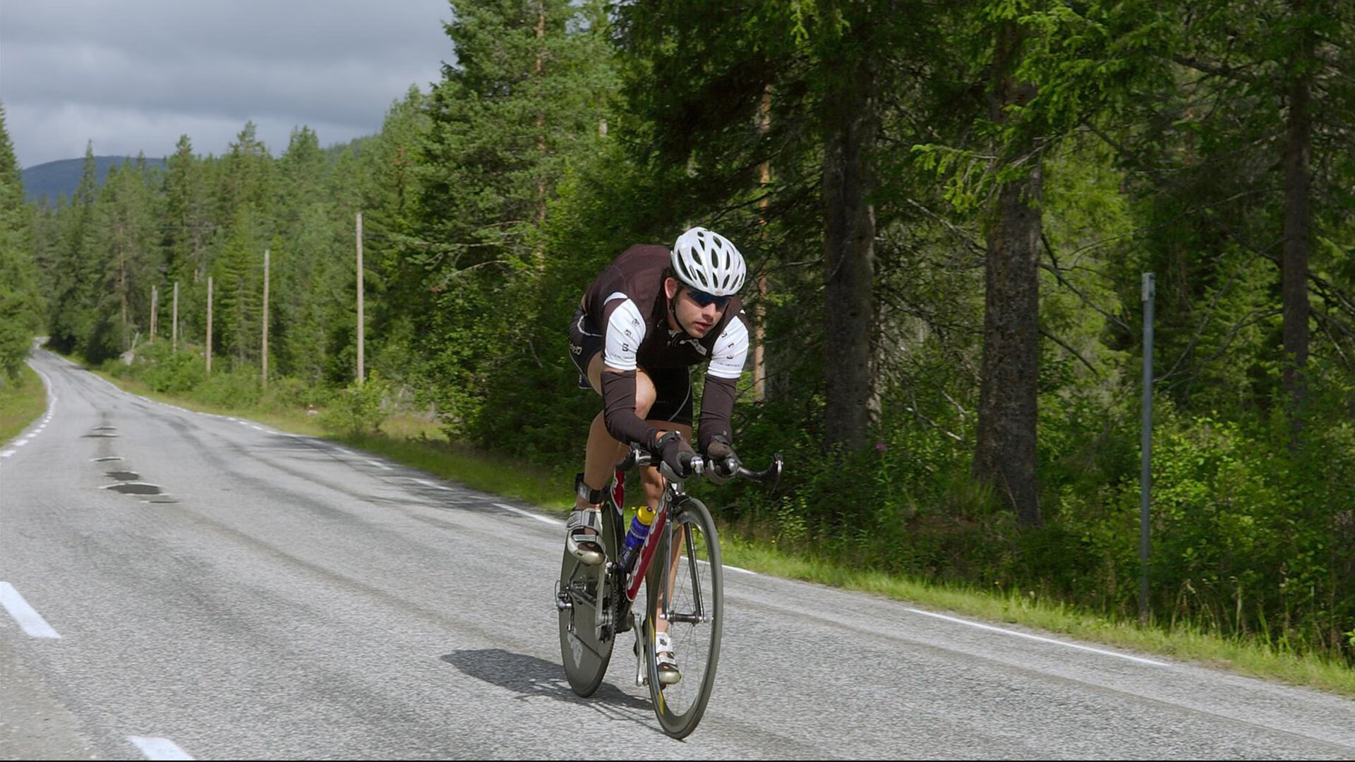 世界杯燃情夜：激情、荣耀尽在一瞬间，世界杯亲吻